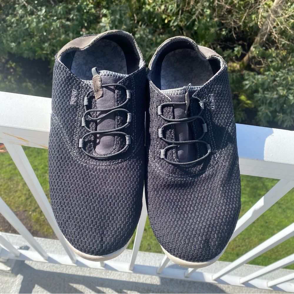 Olukai 'Alapa Li Men Size 11 Black Slip On No Tie Casual Shoes 10395-406C